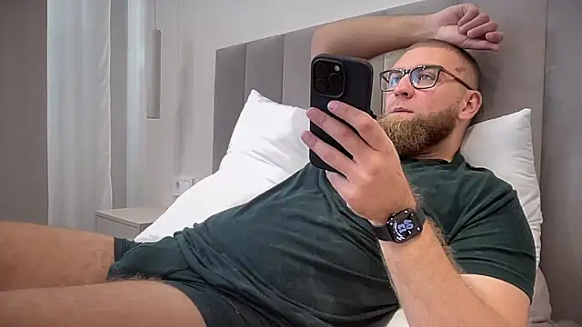 Bear bear  online show from October 1, 2025, 10:10 am