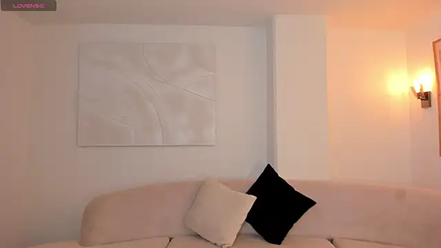 JuanitaClay online show from March 1, 2026, 11:29 pm