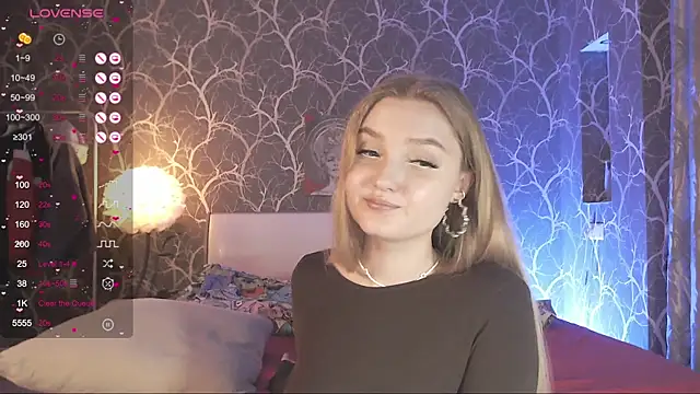 MiaMiaMeow online show from April 17, 2026, 5:05 pm