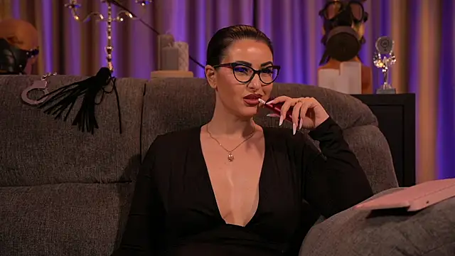 kelly kent online show from March 8, 2025, 4:56 am