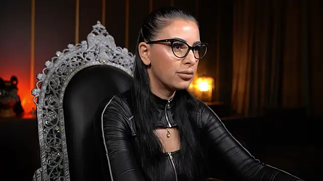 Snapshot of kelly_kent chatting on June 15, 2026, 7:05 pm kelly kent online show from June 15, 2026, 7:05 pm