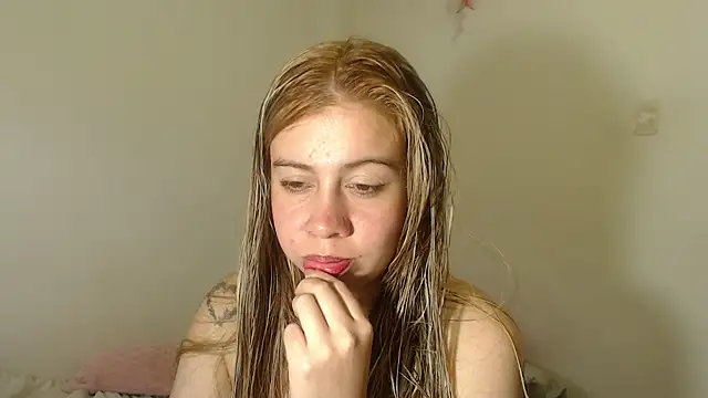 SweetSofty online show from January 27, 2025, 10:27 pm