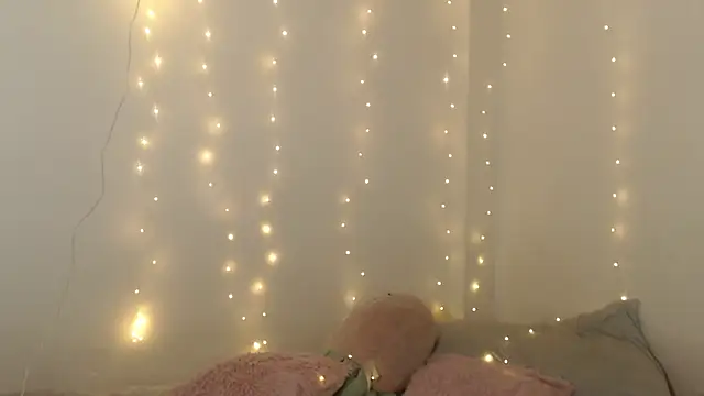 SweetSofty online show from April 19, 2026, 1:32 pm