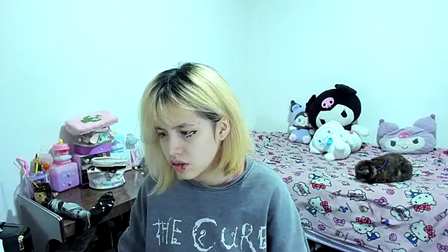 Akane-Mou online show from September 26, 2025, 4:27 am