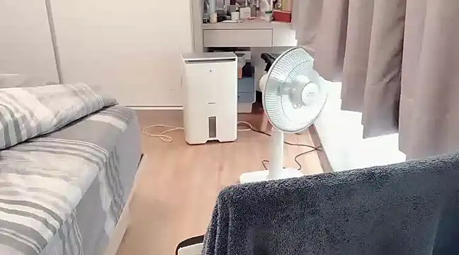 tw yaya online show from March 1, 2025, 2:04 am