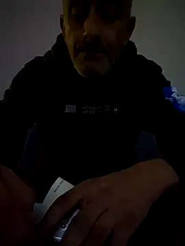 cuci45 online show from September 29, 2025, 8:24 pm