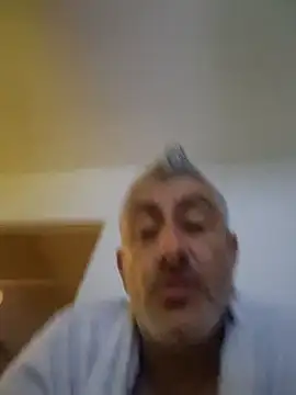 cuci45 online show from January 14, 2026, 5:18 pm