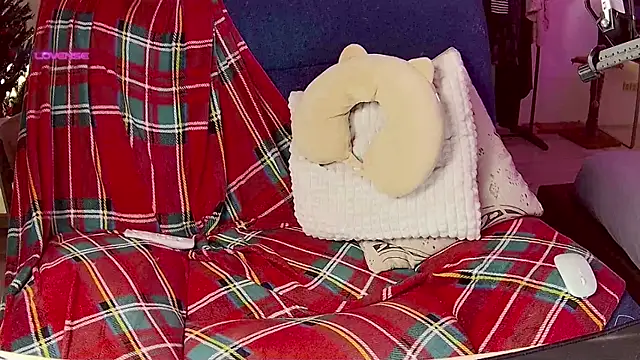 cutenessa online show from December 24, 2024, 11:00 pm