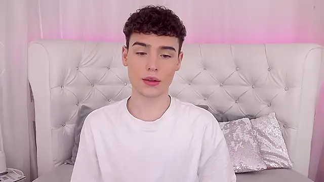 RobbyCharming online show from September 12, 2025, 3:50 am