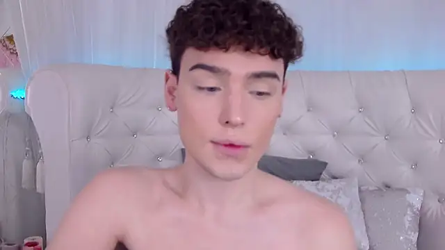 RobbyCharming online show from November 5, 2025, 3:39 am