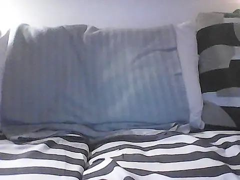 Malcomvs97 online show from February 4, 2026, 9:09 pm