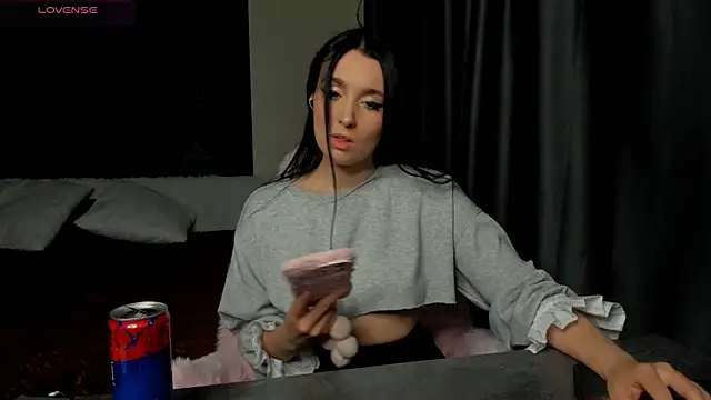 Snapshot of ariel_aspen chatting on July 17, 2026, 8:35 pm ariel aspen online show from July 17, 2026, 8:35 pm