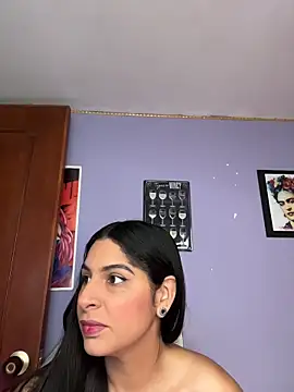 charlotte stevenss  online show from September 16, 2025, 2:29 pm