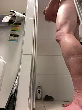 OSIRlS online show from October 4, 2025, 12:14 pm