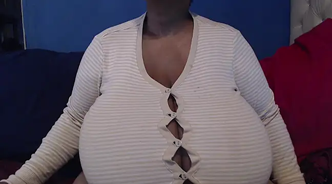 CUTEFIRMMELONSS online show from March 7, 2025, 8:23 am