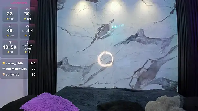 Darnellqueen online show from April 22, 2026, 11:50 pm