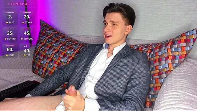 maxboy4 online show from February 16, 2025, 3:38 pm