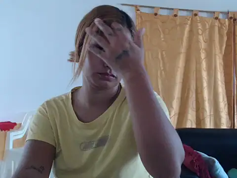 kiara red4 online show from June 12, 2026, 1:32 pm