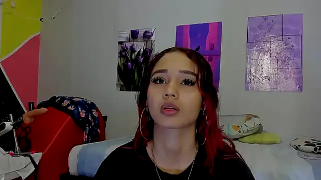 MarianaManzur online show from January 30, 2025, 2:04 pm