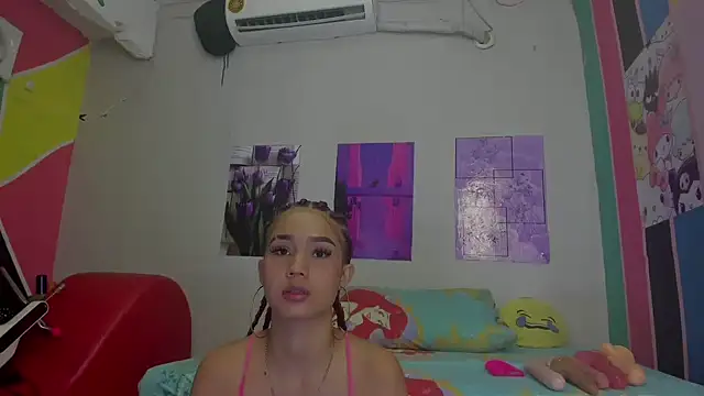 MarianaManzur online show from February 6, 2025, 12:59 pm