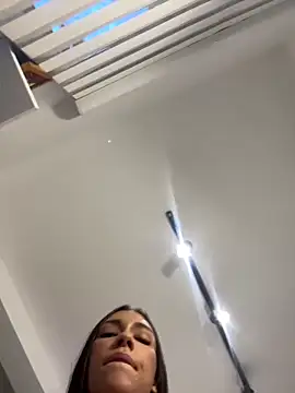 EllaSanz  online show from January 8, 2025, 10:27 pm