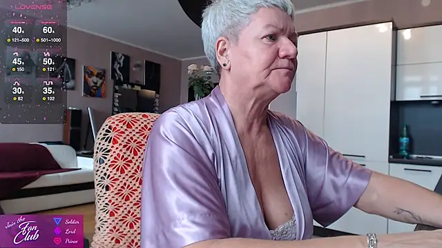 roxana brooks online show from October 14, 2025, 7:09 am