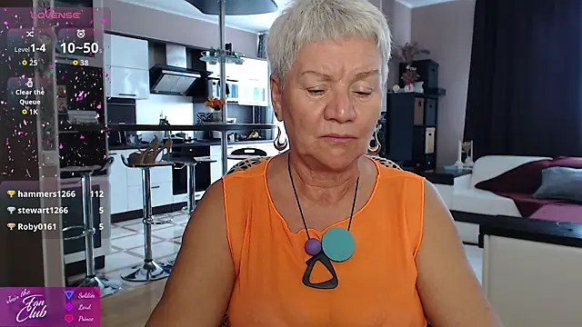 Snapshot of roxana_brooks chatting on June 18, 2026, 1:15 pm roxana brooks online show from June 18, 2026, 1:15 pm
