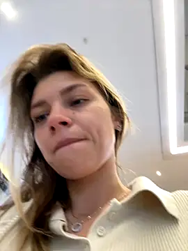 ValenciaShock online show from October 15, 2025, 6:35 am