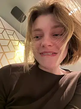 ValenciaShock online show from April 4, 2026, 7:17 am