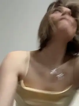 ValenciaShock online show from April 22, 2026, 7:22 am