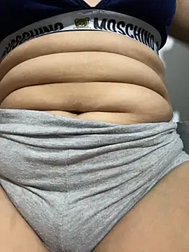 Lucia-Candy online show from October 28, 2025, 2:37 am