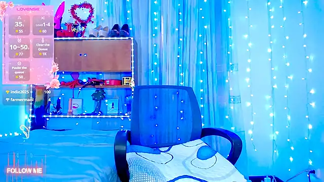 Aleexx    online show from February 1, 2025, 3:18 pm