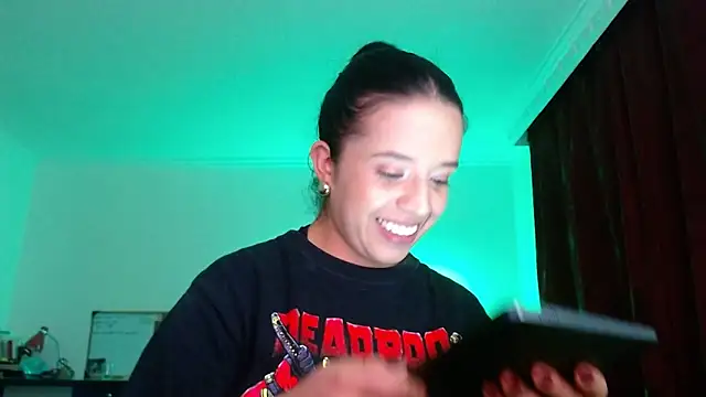 VALERY MEER online show from March 13, 2026, 1:23 am