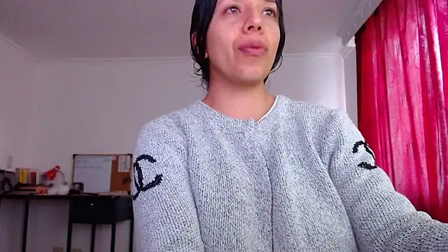 VALERY MEER online show from June 4, 2026, 12:33 pm