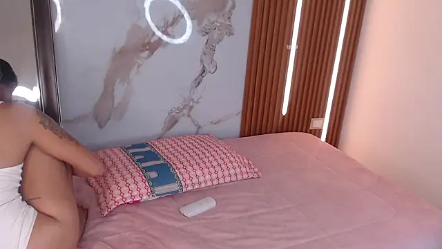 mary live online show from September 25, 2025, 8:01 pm