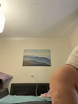 OdriOlsens online show from November 18, 2025, 2:32 pm