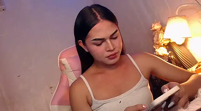 Ashely Lewis online show from December 7, 2024, 1:18 pm