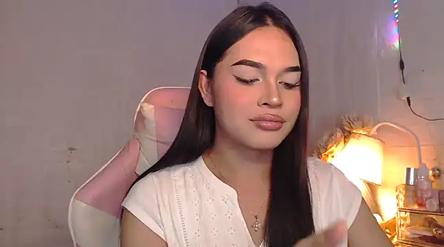 Ashely Lewis online show from February 4, 2025, 3:47 pm