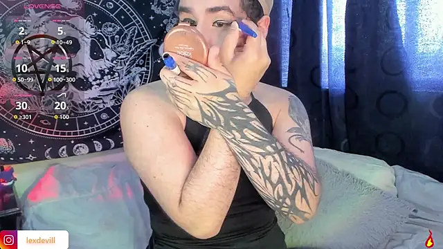 Lexxxxx  online show from October 31, 2025, 9:05 pm