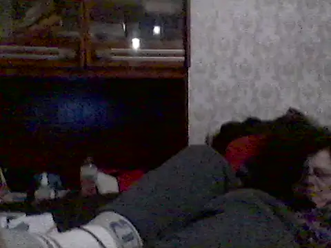 GypsiQueen2 online show from March 5, 2025, 5:40 am