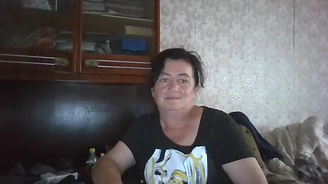 GypsiQueen2 online show from September 10, 2025, 9:53 am