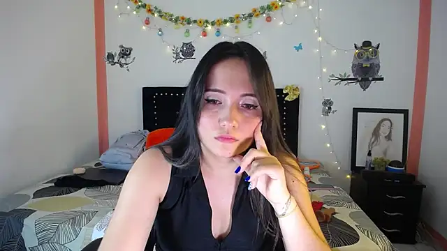 naughty girl 4u online show from March 7, 2025, 9:06 pm