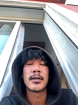 juniiorre online show from October 11, 2025, 8:13 am