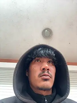 juniiorre online show from October 19, 2025, 11:11 am