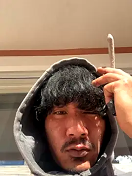 juniiorre online show from October 23, 2025, 10:47 am