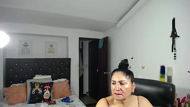 mature bigboobs10 online show from January 24, 2025, 10:43 am