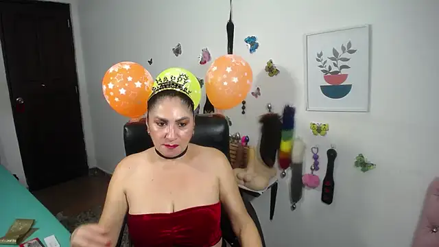 mature bigboobs10 online show from December 5, 2025, 4:10 am