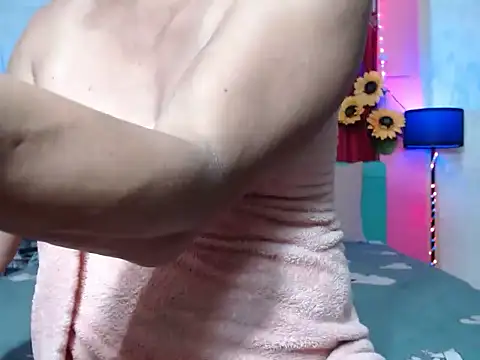 UrAsianPrincessDanie online show from April 21, 2026, 5:47 am