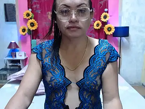 UrAsianPrincessDanie online show from June 17, 2026, 4:48 am