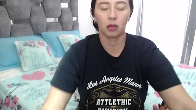 sara hott 1 online show from March 12, 2026, 7:31 pm